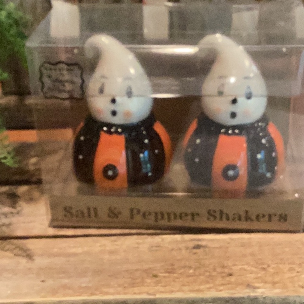 Johanna Parker Ghost Salt & Pepper Shaker Set